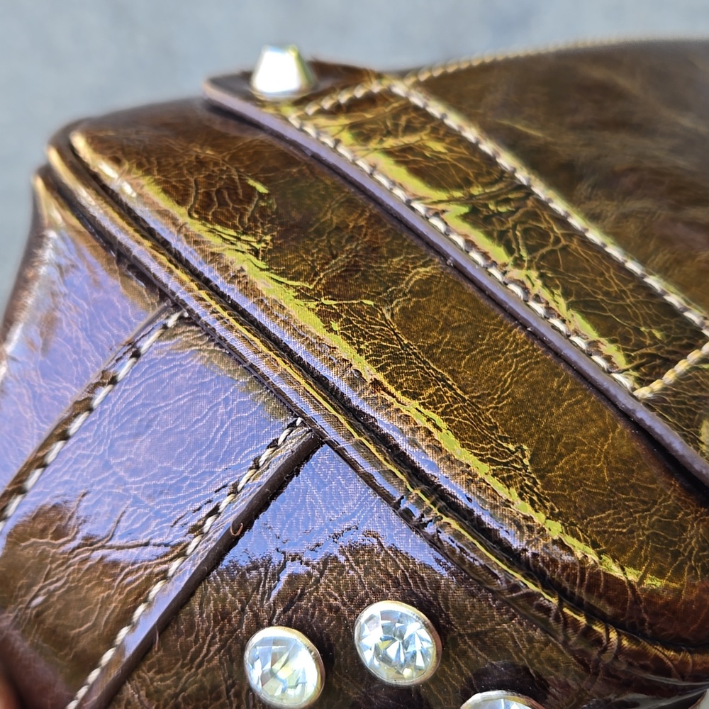 Madi Claire Vintage Croc Embossed Leather Satchel with Crossbody Strap (BIN 001) - Picture 13 of 15